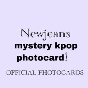 Official NewJeans Photocard – Random Member (FIRST PURCHASES GET MINI LYRIC BOOK